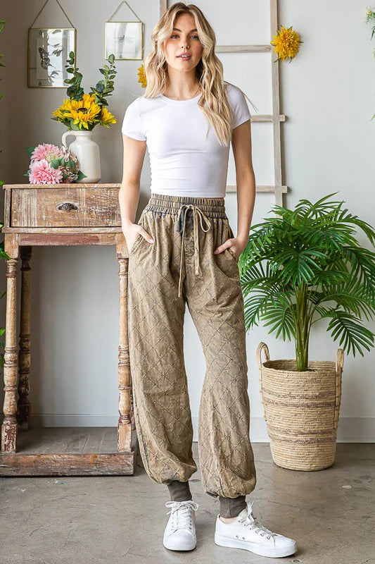 Oli & Hali Olive quilted joggers