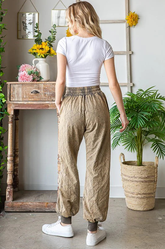 Oli & Hali Olive quilted joggers