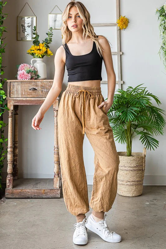 Oli & Hali Tan quilted joggers