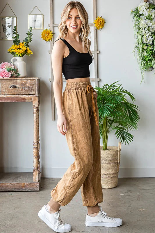 Oli & Hali Tan quilted joggers